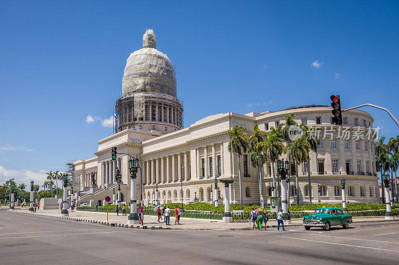 早上在古巴哈瓦那的El Capitolio